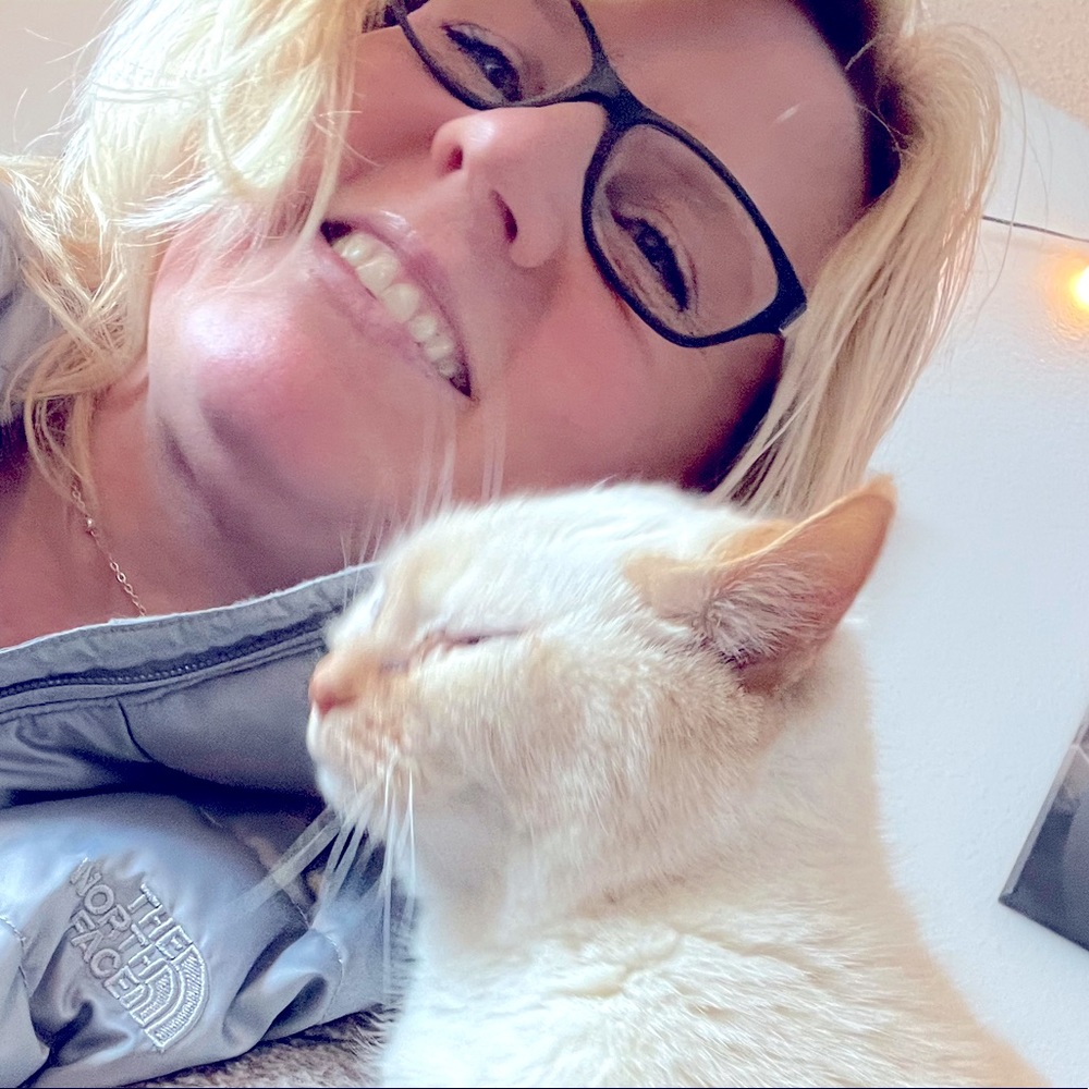 Meet your Posher, Jacqueline